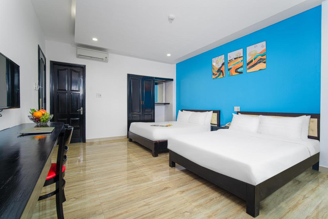 La Maison Danang Beach Hotel Экстерьер фото